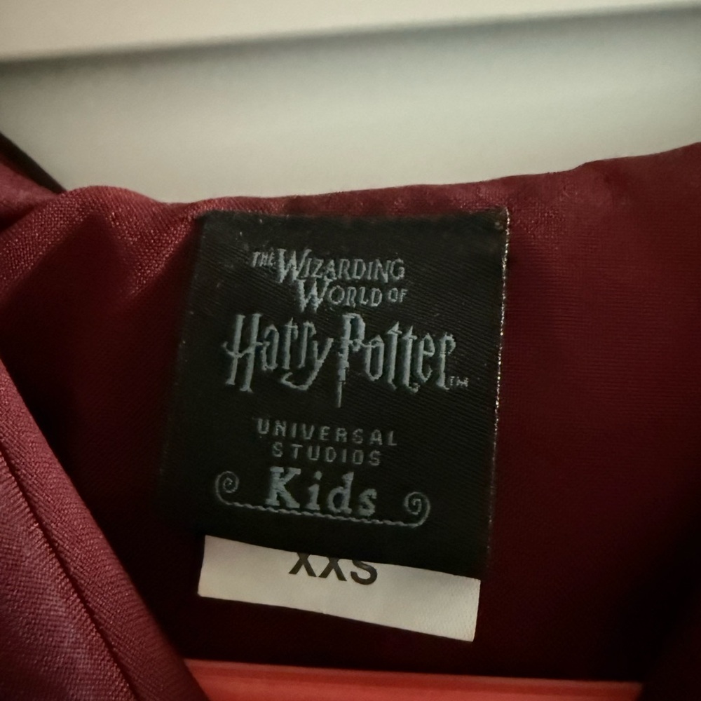 Gryffindor Youth Robe - Picture 3 of 4
